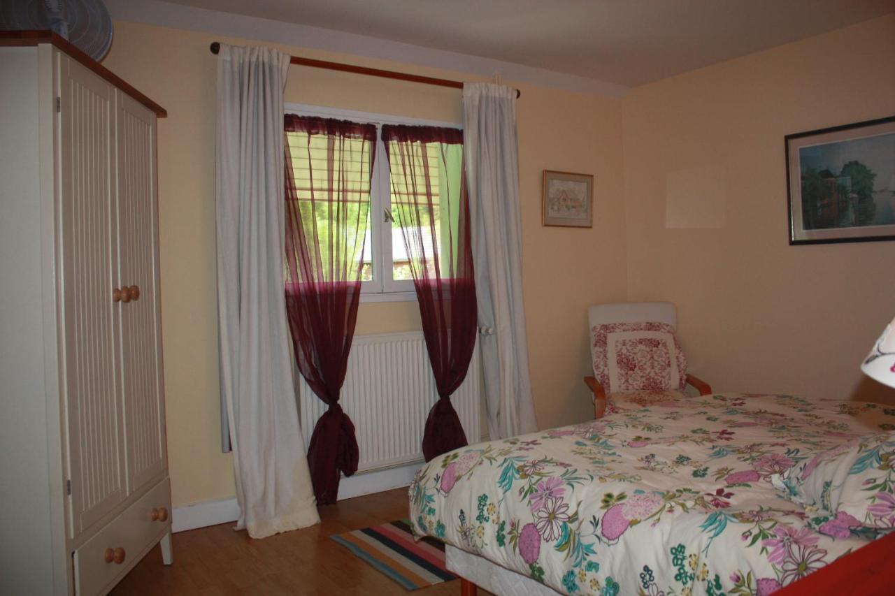 La Clairiere Du Moulin Bed & Breakfast Lepin-le-Lac Exterior photo