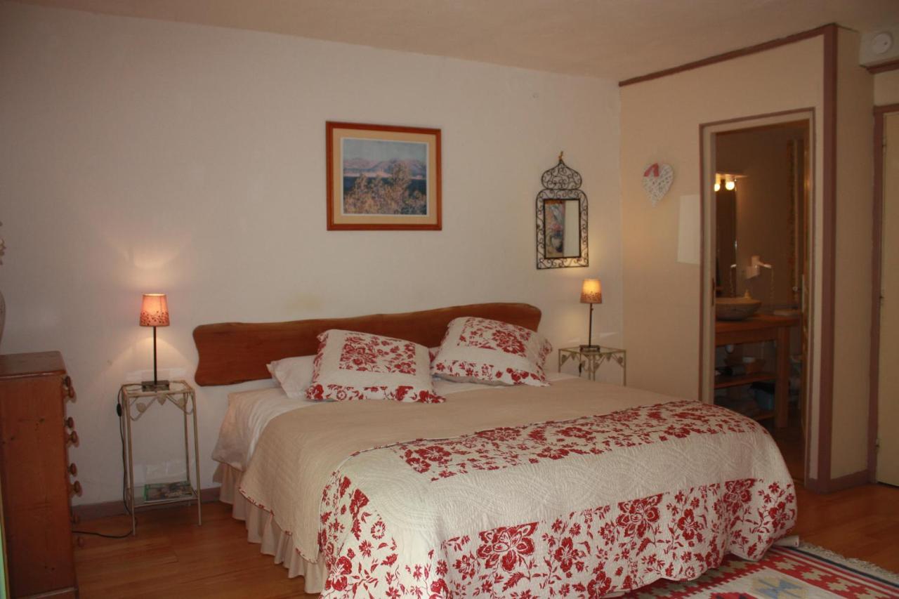 La Clairiere Du Moulin Bed & Breakfast Lepin-le-Lac Exterior photo