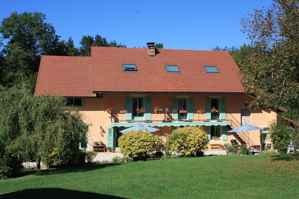 La Clairiere Du Moulin Bed & Breakfast Lepin-le-Lac Exterior photo